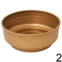 Misa prostá z umelej hmoty, priemer 18 cm, výška 7,3 cm, dostupná v rôznych farbách.