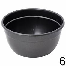 Misa na kvety s rôznymi farbami.