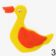 Filcová kačka v rôznych farbách, 2 kusy.