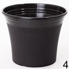 Kvetináč Irys v hnedej farbe s priemerom 38 cm a výškou 31,5 cm.