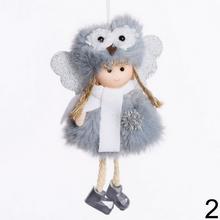 Závesná dekorácia anjel dievča v sivých farbách.