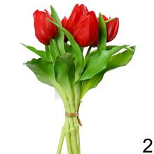 Kytica umelých tulipánov v mixe farieb.