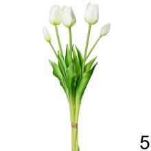 Kytica umelých tulipánov v mixe farieb.