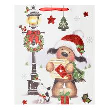 Vianočná darčeková taška s glitrom a motívom zvierat.