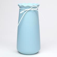 Obal váza mašľa mix v modrej, bielej a šedej farbe.