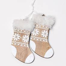 AKCIA! ZÁVES PONOŽKY DREVO NATUR 19x5x2CM - Rukavice, ponožky, čepice | FLORASYSTEM