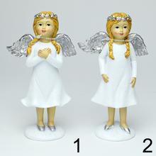 Dekoračný biely anjel s lesklými detailmi.