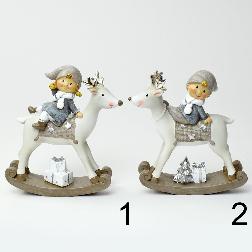 Dvě děti na sobech s dárky, vánoční dekorace.