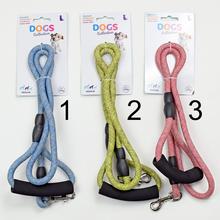 Vodítko pre psa v troch farbách.