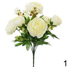 Kytica pivoniek mix v žltých odtieňoch.