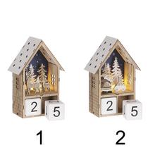 Adventný domček s kockami a LED osvetlením v mixe farieb.