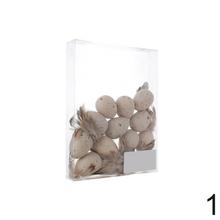 Malé plastové vajíčka s pierkami v mixe, 3,5 cm, balenie po 12 kusoch.