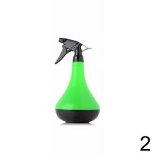 Postrekovač 750 ml v mixe farieb.