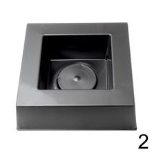 Miska kváder 25 cm v zlatom, bielom a čiernom prevedení.