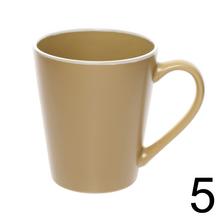 Keramická šálka s objemom 350ml v oranžovej farbe.