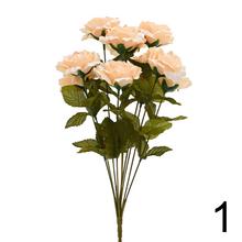 Kytica umelých ruží v mixe farieb.