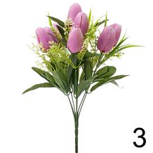 Kytica umelých tulipánov v mixe farieb.