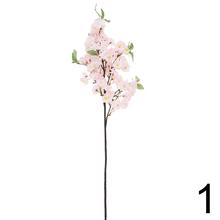 Umelý konár čerešne s kvetmi v mixe.