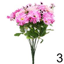 Kytica umelých gerber a santiniek v mixe farieb.