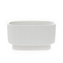 OBAL PRUHOVANÝ OVÁL KERAMIKA 18x10,5x10CM BIELA - Obal bílý | FLORASYSTEM