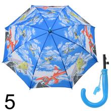 Farebný dáždnik s píšťalkou a detskými motívmi.