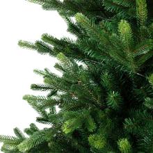 Umelý vianočný stromček Sunpeaks s výškou 210 cm.