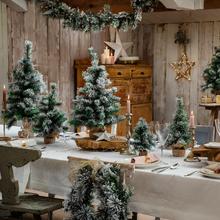 Vianočný stromček zasnežený Vancouver 42x60 cm.