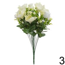 Kytica umelých kvetov s ružami a magnóliami v mixe farieb.