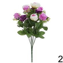 Kytica umelých kvetov s ružami a anemónami v mixe farieb.