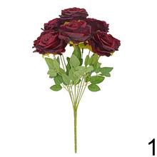 Kytica umelých ruží v mixe farieb.