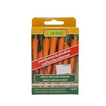 Semená mrkvy a zeleniny v obale.