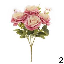 Kytica umelých ruží v mixe farieb.