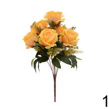 Kytica umelých ruží v mixe farieb.