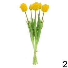 Kytica umelých tulipánov v mixe farieb.