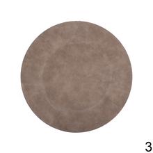 Súprava semišových tanierov v troch farbách.