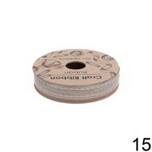 Sada stúh s rôznymi vzormi.