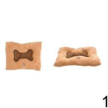 Vankúš pre domáce zvieratá v rôznych farbách a vzoroch.