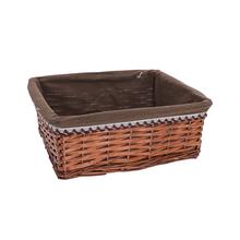 Obdĺžnikový košík s tmavohnedou látkou.