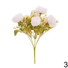 Kytica ranunkulus s mixom farieb.