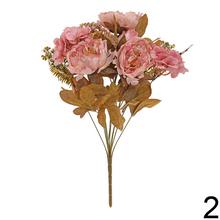 Sušená kytička pivónie a hortenzie v jesenných farbách.