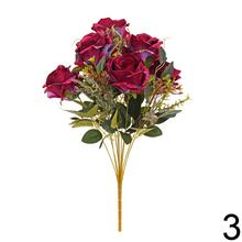 Kytica umelých ruží v mixe farieb.