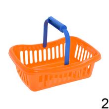 Plastový nákupný košík v zeleno-modrej farbe.