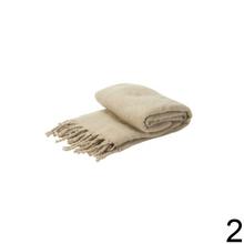 Pled v béžovej farbe s strapcami, rozmer 160x130cm.