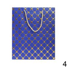 Darčeková taška M s rôznymi vzormi.