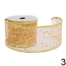 Vianočné stuhy v mixe farieb a vzorov.