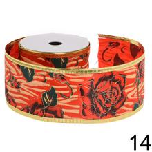 Vianočné stuhy v mixe farieb a vzorov.