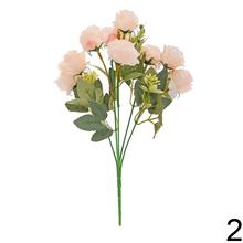 Kytica umelých ruží v mixe farieb.