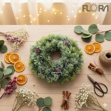 Umelý veniec s čečinou a šiškami, priemer 30 cm.