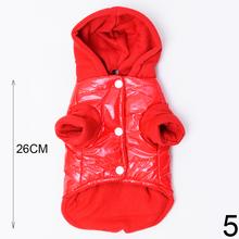 Psie oblečenie v mixe farieb a veľkostí.