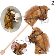 Kôň na palici so zvukom a pohybujúcim sa ňufákom.